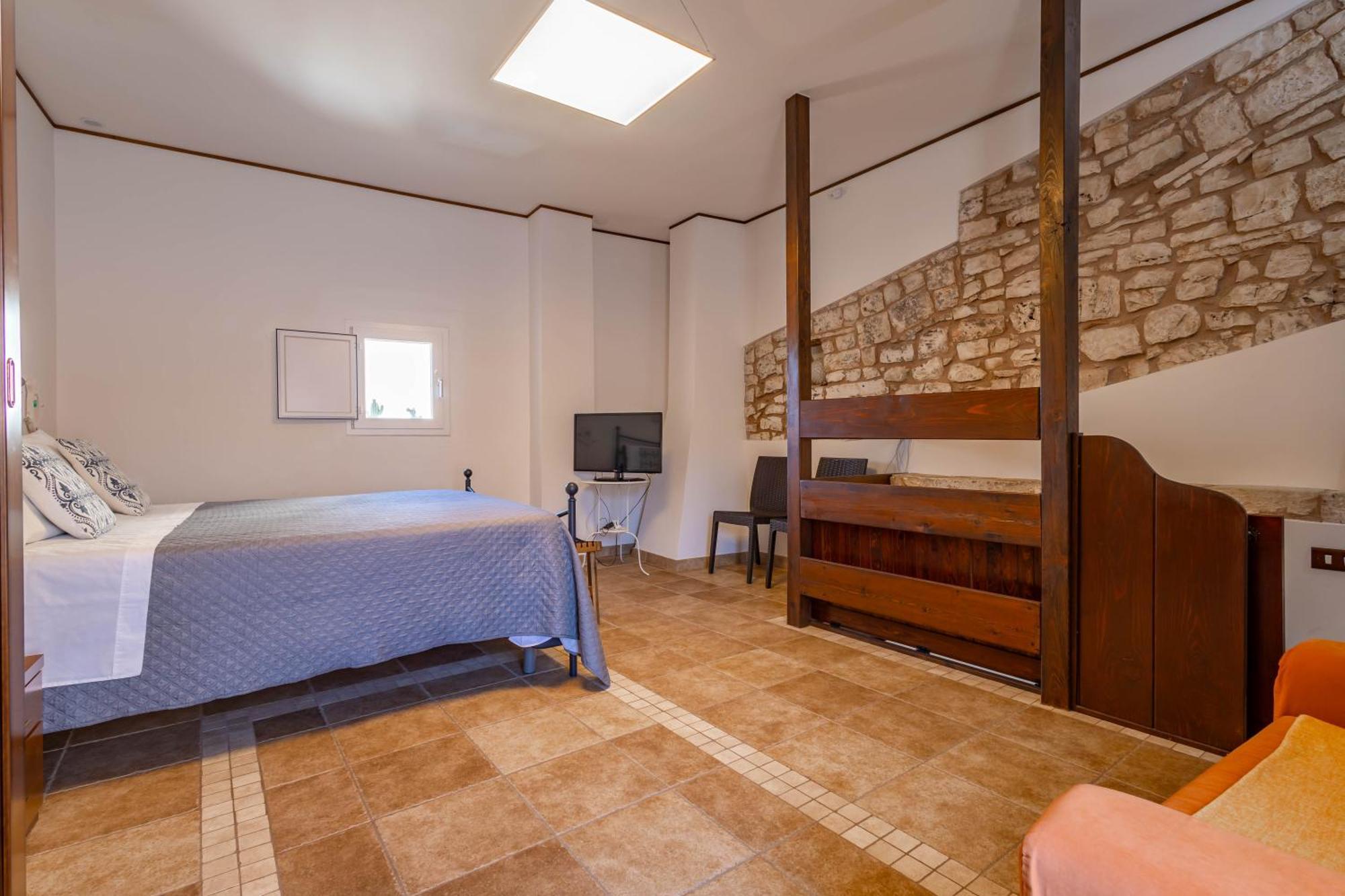 Antiche Mura Apartments "Nel Cuore Della Puglia"Bivani, Cucina, Terrazzo Turi Buitenkant foto